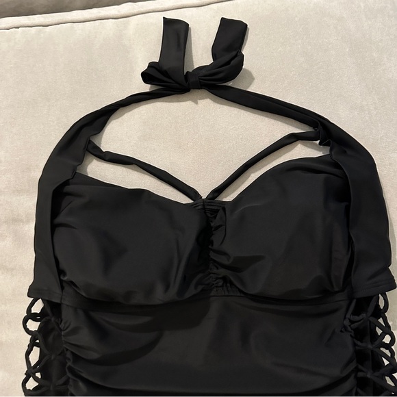 Ashley Graham x Swimsuits for All Black Lattice Sides Underwire One Piece Sz 20 - Picture 7 of 15